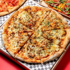 Pizza cheese burger de autor _1
